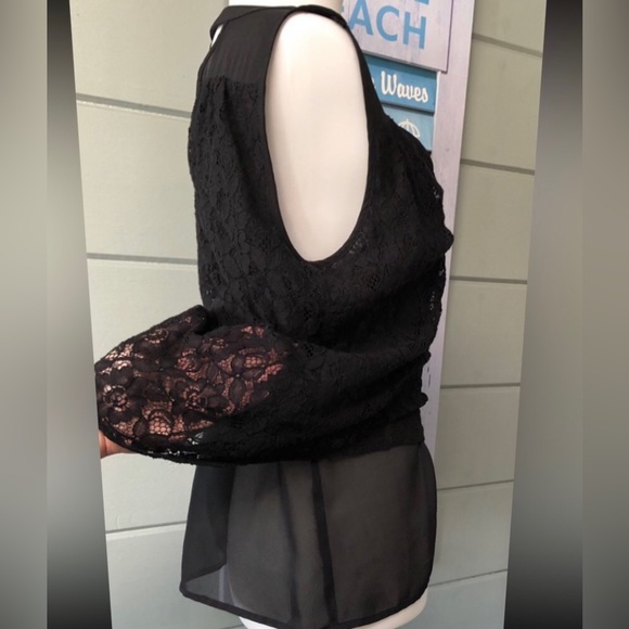 💕Laundry by Shelli Segal black lace sleeveless top with back cutout - Picture 6 of 15